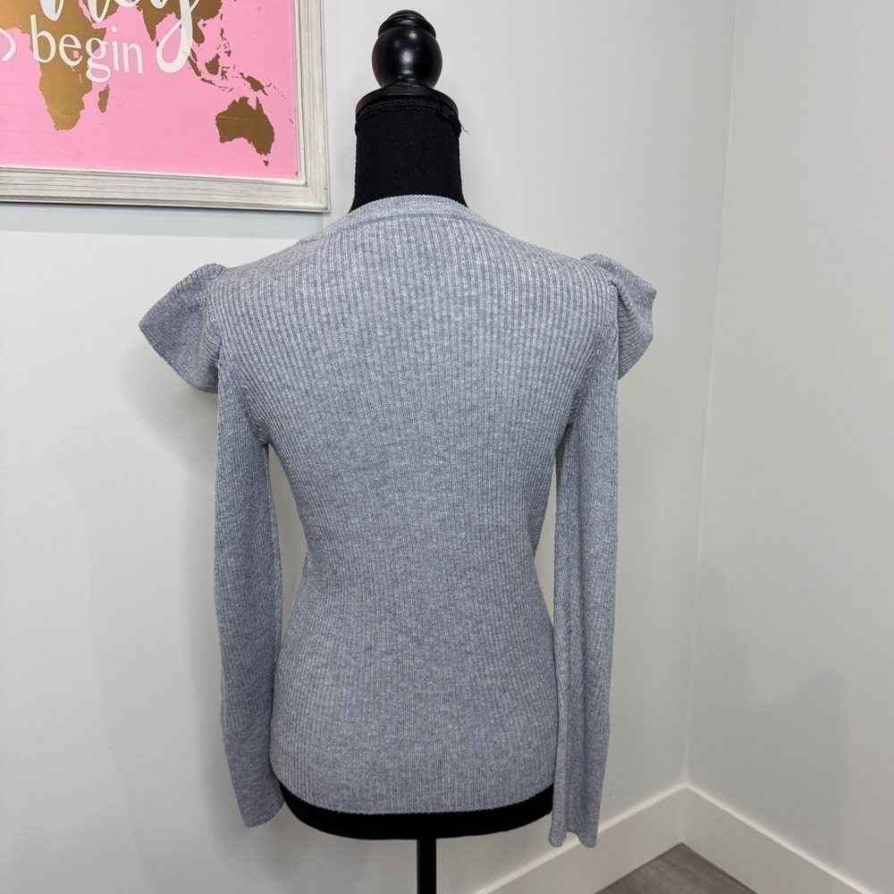 Cliche Gray Ribbed Ruffle Shoulder Wool Blend Sweater (S) - Picture 5 of 7